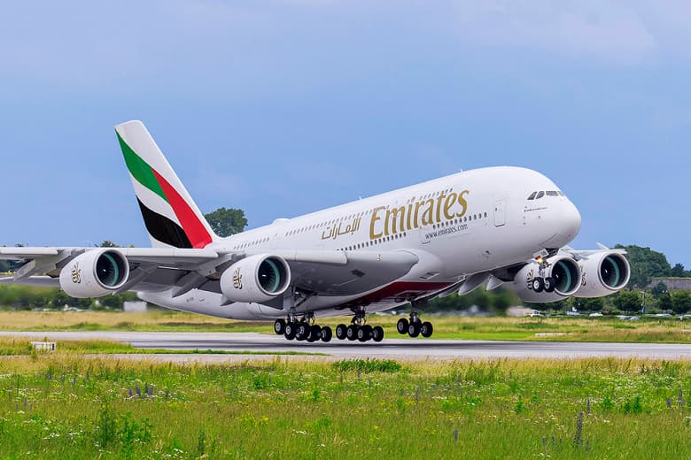 Airbus A380 пролетел 14 часов с дырой в обшивке. Рейс Emirates успешно добрался из Дубая в австралийский Брисбен