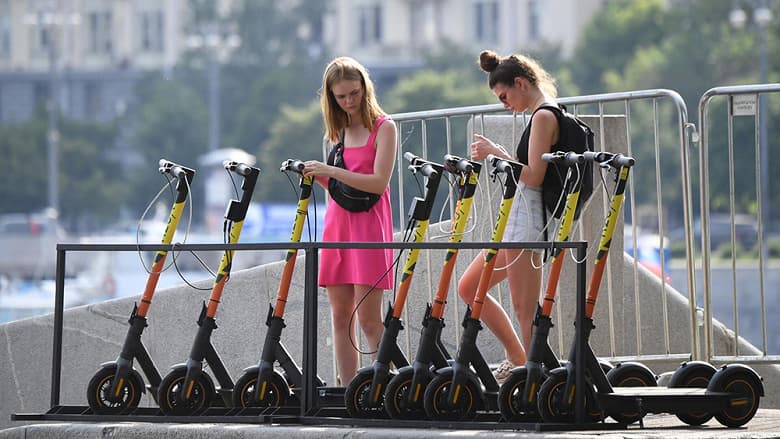 Платить придется как за автомобиль. Эксперты назвали стоимость ОСАГО для электросамокатов Платить придется как за автомобиль. Эксперты назвали стоимость ОСАГО для электросамокатов