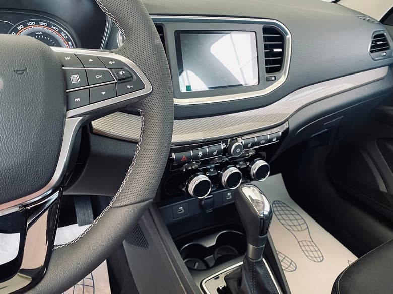 АвтоВАЗ снова повысит цены на Lada с 1 августа