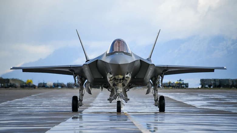 На американские истребители F-35 Lightning выстраивается приличная очередь. В США одобрили продажу Германии 35 самолётов, а также двигателей и ПО для них