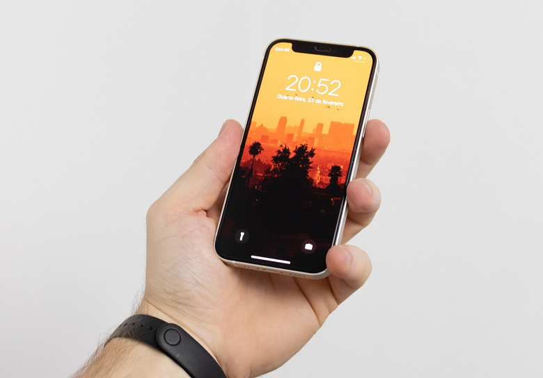 Apple впервые начала продажи восстановленных iPhone 12 mini