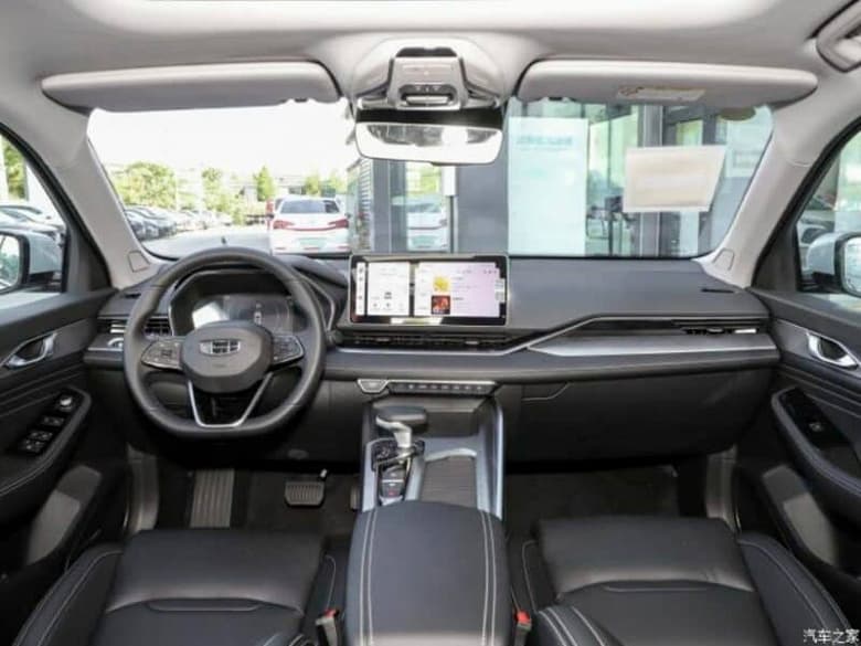 России бы не помешал такой седан. В Китае стартовали продажи нового Geely Xingrui c разгоном до 100 км/ч за 7,9 с и расходом 6,7 л на 100 км