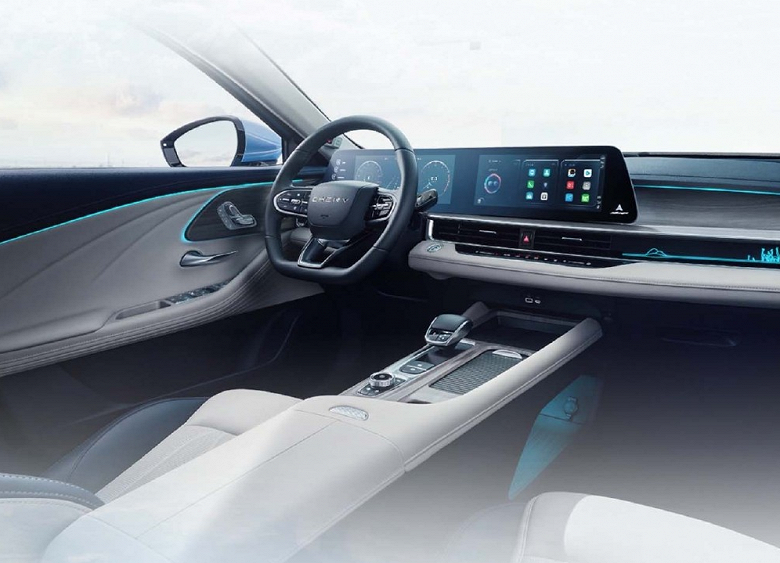 Китайский заменитель Audi A7 поступил в продажу. За Chery Arrizo 8 просят от 16 600 долларов