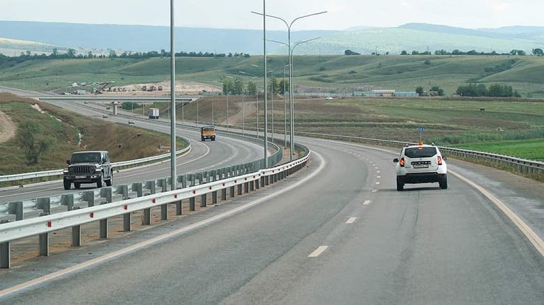 В России разработаны правила для беспилотных автомобилей: постоянно записывающие камеры, страховка на 10 миллионов рублей и тестовые дороги в 41 регионе