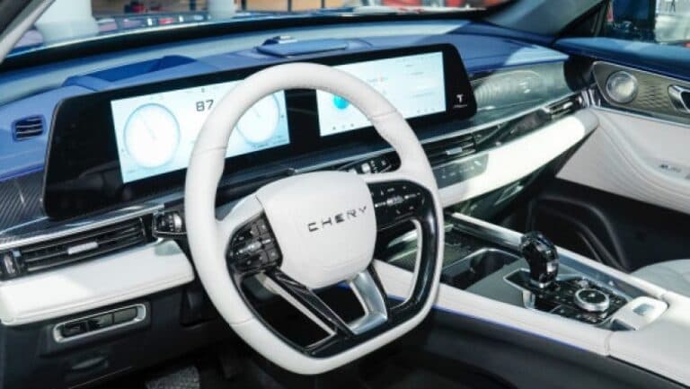 Представлен совершенно новый Chery Tiggo 7 Pro с запасом хода более 1000 км. Этот дизайн станет стандартным для всех Tiggo