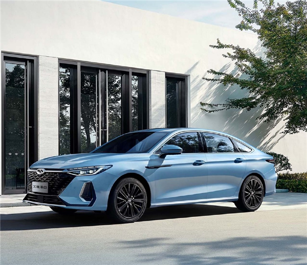 Китайский заменитель Audi A7 поступил в продажу. За Chery Arrizo 8 просят от 16 600 долларов Китайский заменитель Audi A7 поступил в продажу. За Chery Arrizo 8 просят от 16 600 долларов