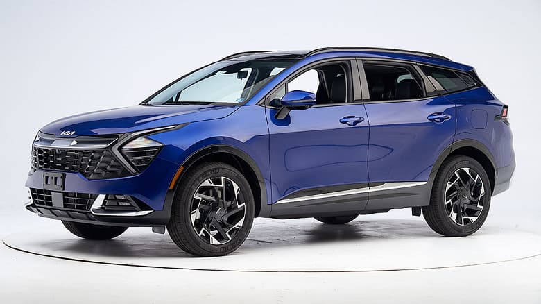 Базовые версии Kia Sportage не попали в рейтинг безопасности IIHS из-за плохих фар