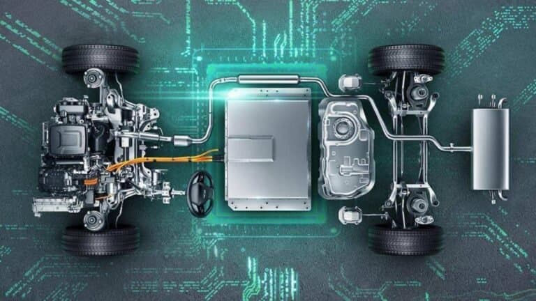 Популярнейший в России Chery Tiggo 7 Pro станет вдвое мощнее: кроссовер получит 330-сильную установку 