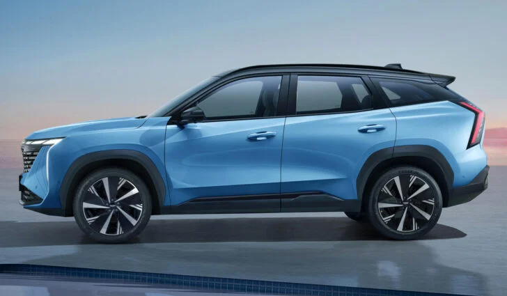 Настоящий премиум, недорого: Geely впервые показала салон нового Atlas