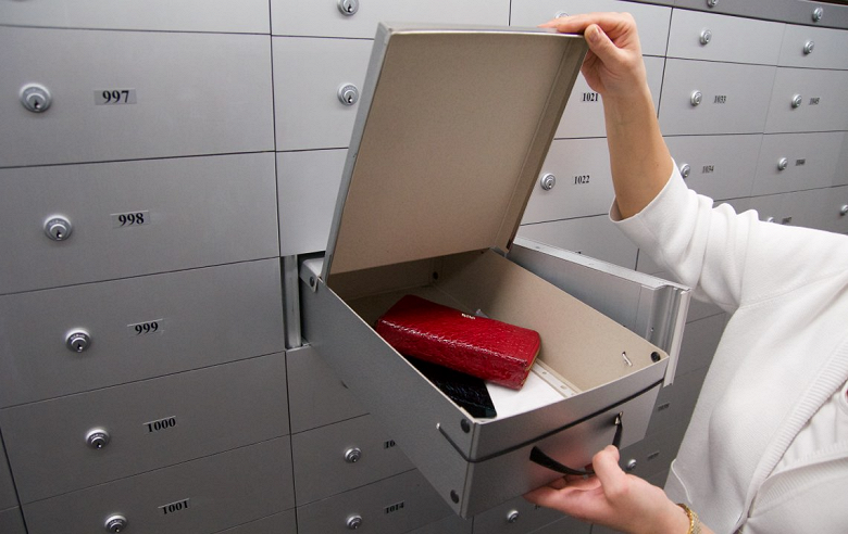 Через «СберБанк Онлайн» теперь можно забронировать сейф Через «СберБанк Онлайн» теперь можно забронировать сейф