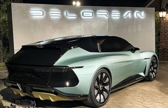 Представлено сразу два новых DeLorean. Оба поражают воображение