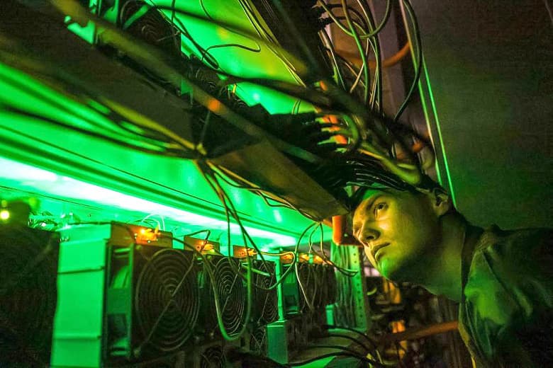 Объем майнинга на нефтяных месторождениях в России достиг 85 МВт