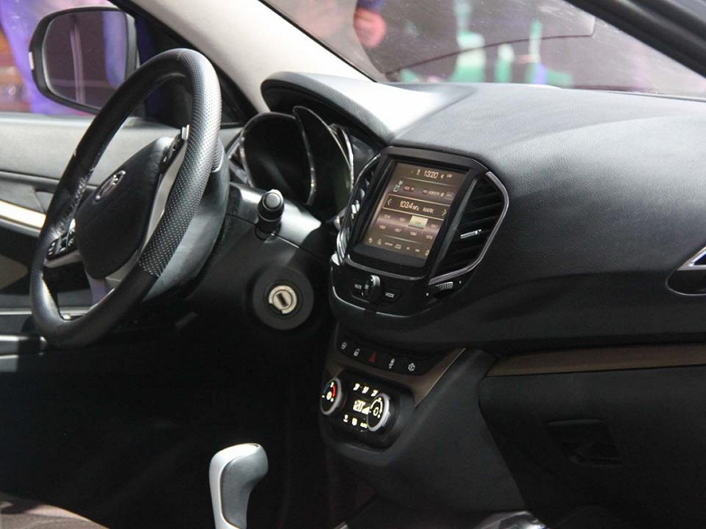 АвтоВАЗ отзывает Lada Vesta для перепрошивки