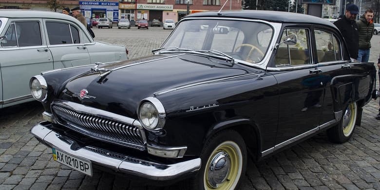 Возрождённые «Москвич», «Волгу» и «Победу» поможет выпускать Иран