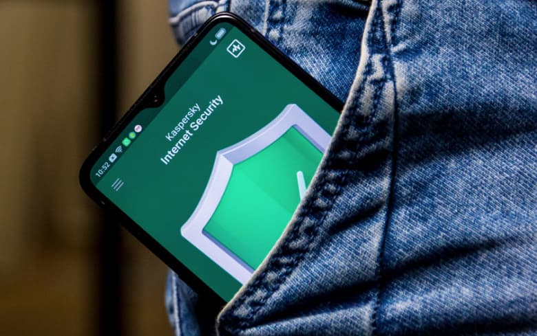 «Там куча всяких технических проблем, с которыми мы потихонечку справляемся». Евгений Касперский рассказал про фирменный защищенный смартфон, у которого пока не работает камера и проблемы с производительностью