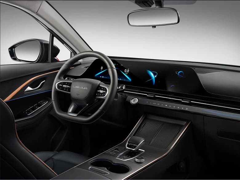 В России впервые представлен интерьер кроссовера Omoda C5