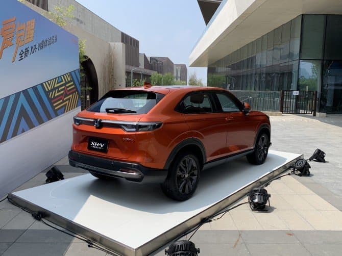 Представлен бюджетный кроссовер Honda XR-V с адаптивным круиз-контролем и системой обнаружения пешеходов уже в «базе»
