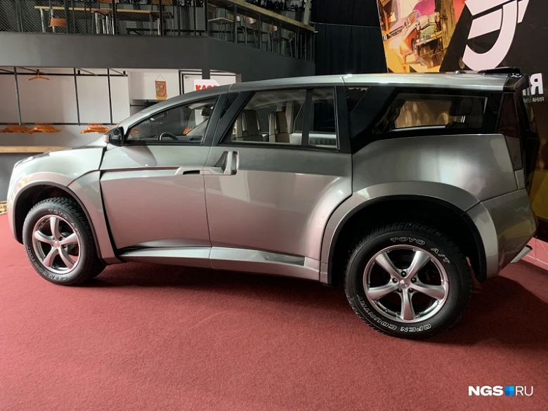 Он мог заменить Toyota RAV4 или KIA Sportage. Кроссовер «Маруся» показали в Новосибирске Он мог заменить Toyota RAV4 или KIA Sportage. Кроссовер «Маруся» показали в Новосибирске