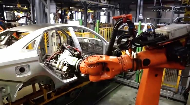 Кузова Lada Vesta начнут собирать уже в ноябре. Полномасштабное производство стартует весной 2023