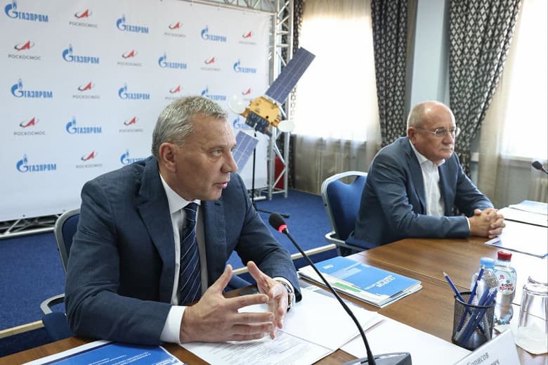 Роскосмос собирается поставить производство космических аппаратов на конвейер, «чтобы мы могли выпускать в год не десятки, а сотни спутников»