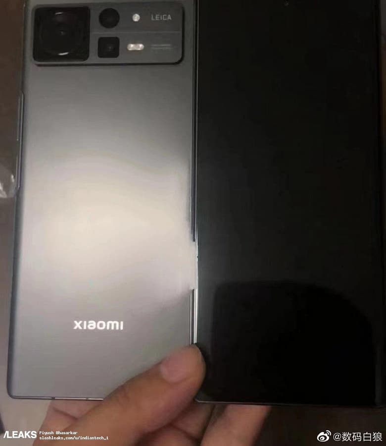 Самый тонкий в мире флагман с топовой камерой Leica и двумя экранами. Xiaomi Mix Fold 2 впервые позирует вживую