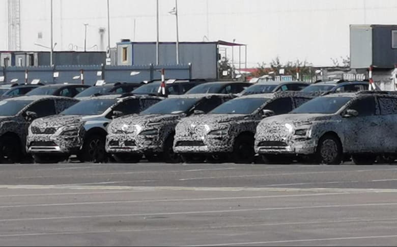 Уникальные версии новых Renault Logan и Sandero для России замечены на заводе «Москвич»