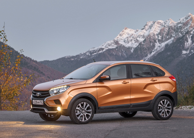 Lada XRay не вернётся на конвейер. Несколько машин собрали из оставшихся деталей