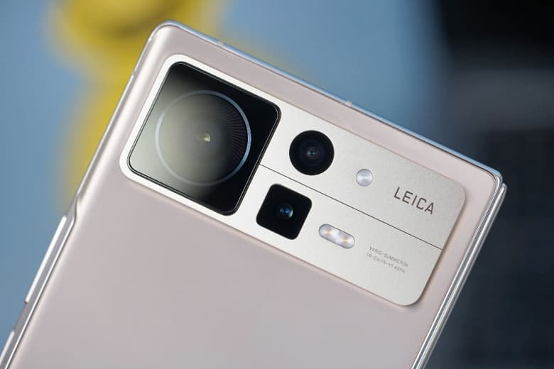 Самый тонкий в мире смартфон Xiaomi Mix Fold 2 уже можно заказать