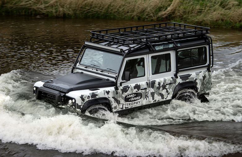 Классический рамный Land Rover Defender вернулся на конвейер