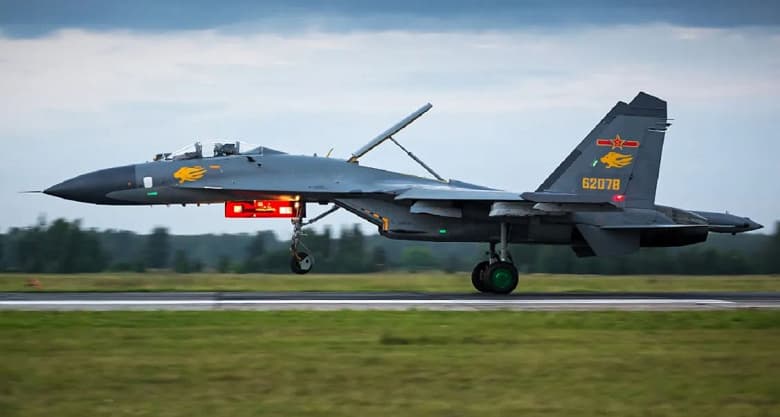 Китайцы копируют не только iPhone. В США заявили, что Китай «воспроизвел» истребитель Су-27 и ЗРК С-300