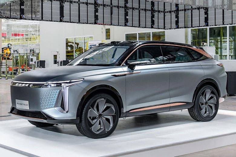 Крупнее и мощнее Exeed TXL. В Китае рассекретили кроссовер Exeed AtlantiX, который появится в России