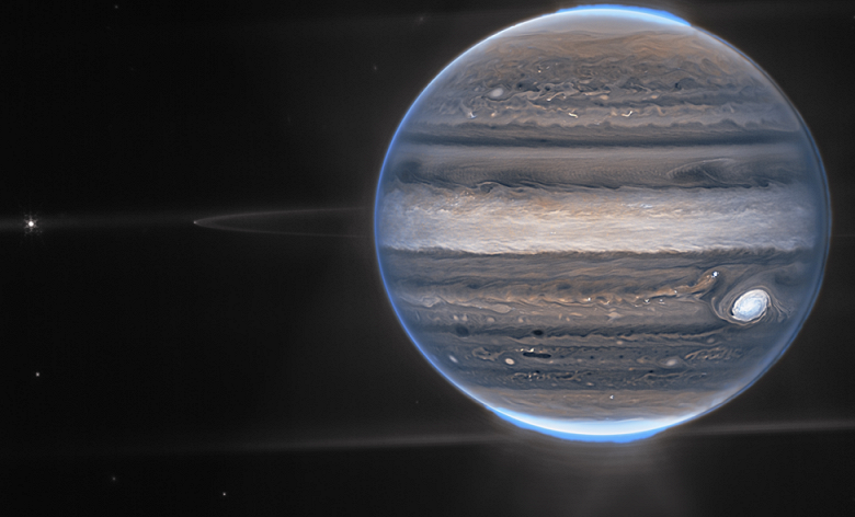 Великое противостояние: сегодня Юпитер сияет ярче всего и ближе всего к Земле за последние 59 лет, как рассмотреть в подробностях