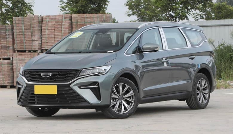 Современный 7-местный минивэн с богатым оснащением за 17 300 долларов. Geely Jiaji L поступил в продажу в Китае