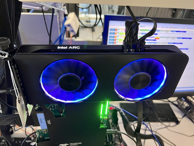 Intel продолжает показывать, но не продавать. Видеокарта Arc A770 готовится к запуску, но сроков всё ещё нет