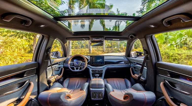 Названы самые продаваемые минивэны в мире: лидирует китайский BYD Song