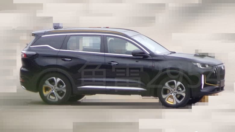 Совершенно новый Chery Tiggo 7 Pro показали вживую в двух цветах