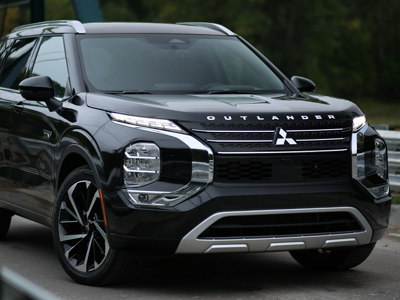 Mitsubishi Outlander PHEV 2023 года превосходит конкурентов от Ford, Hyundai, Kia и Subaru: цена уже известна