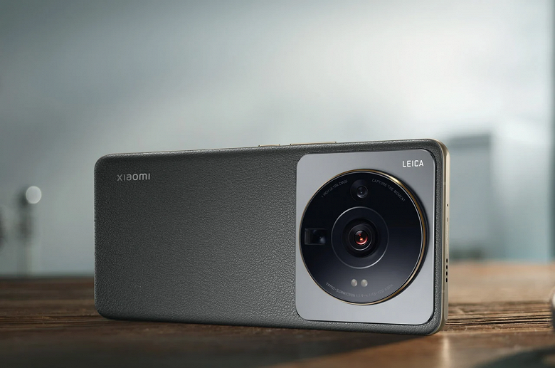 Xiaomi работает над смартфоном, напоминающим зеркальные камеры Xiaomi работает над смартфоном, напоминающим зеркальные камеры