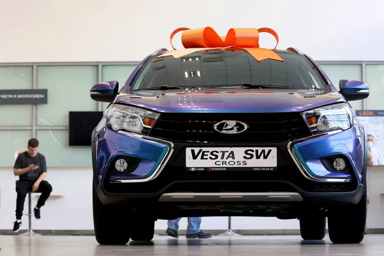 АвтоВАЗ не будет повышать цены на автомобили Lada. Если ситуация в стране не ухудшится