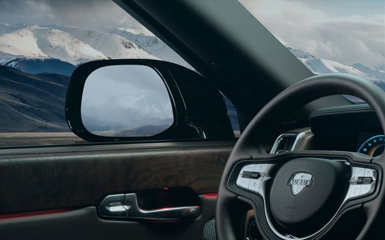 Уникальный российский полноприводный внедорожник Aurus Komendant впервые показали внутри