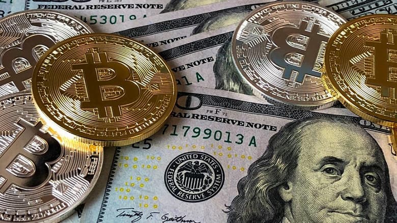 Биржа Crypto.com по ошибке перевела клиентке 7,2 миллиона долларов, а теперь требует вернуть деньги, хотя они уже частично потрачены