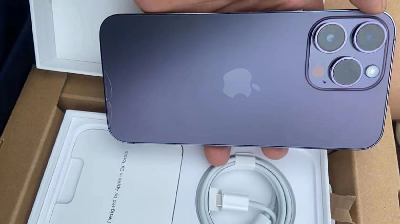 Первый пошёл — iPhone 14 Pro разбился сразу после распаковки. Оцениваем повреждения Первый пошёл — iPhone 14 Pro разбился сразу после распаковки. Оцениваем повреждения