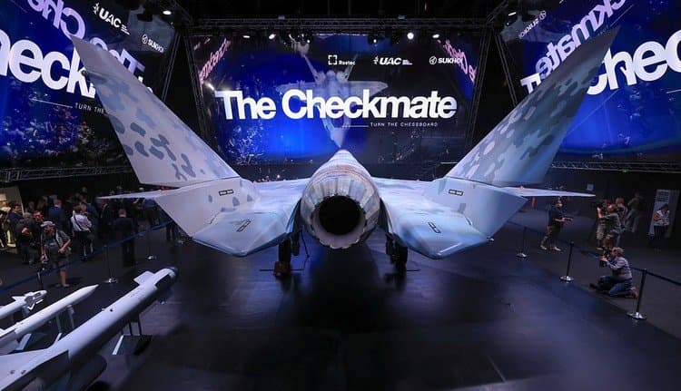 Первую промышленную партию новейшего истребителя Су-75 Checkmate произведут в 2026 году