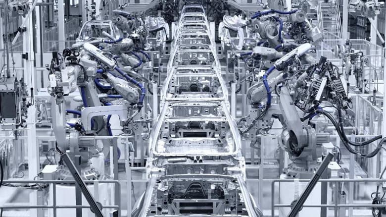 Вкалывают роботы, а не человек. Производство нового Geely Atlas стартовало в Китае