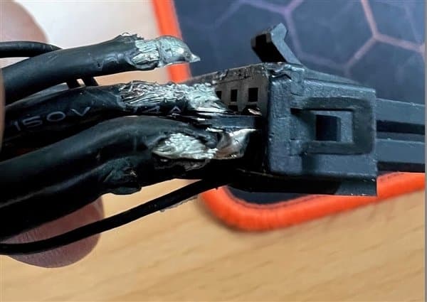 Пользователи отказываются покупать GeForce RTX 4090 из-за возгораний и оплавлений разъемов