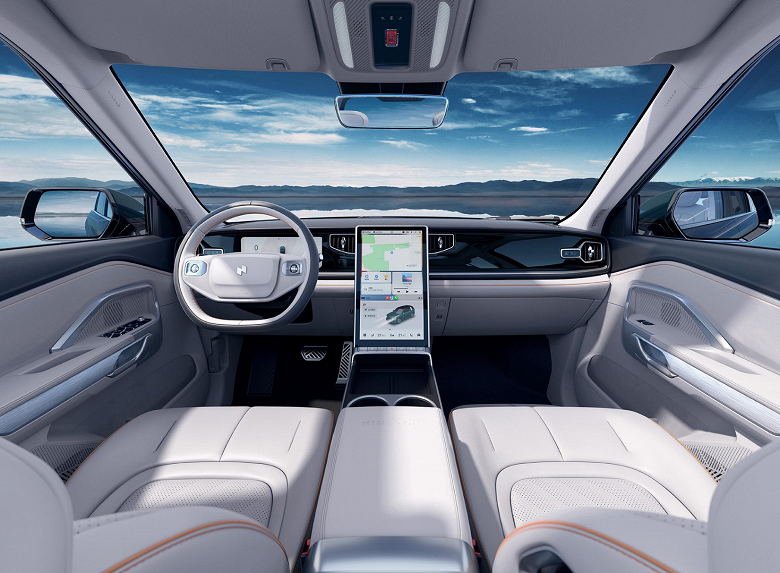 1257 км на баке бензина, 5,9 с до 100 км/ч, полный привод, 24 помощника при вождении и цена от 39 000 долларов. Стартовали продажи большого кроссовера Niutron NV