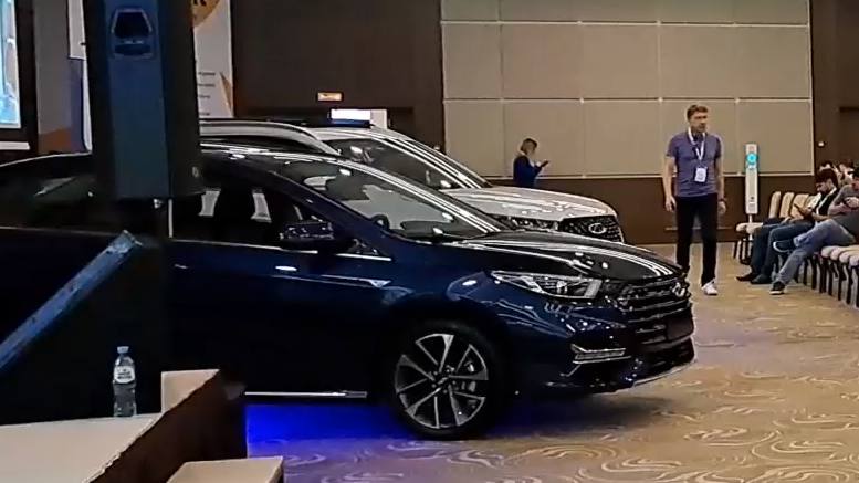 В России состоялась публичная премьера седана Chery Arrizo 5 Plus и электрического кроссовера Skywell ET5