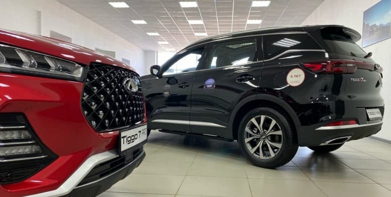 Lada Vesta и Chery Tiggo 7 Pro в России продают по одной цене