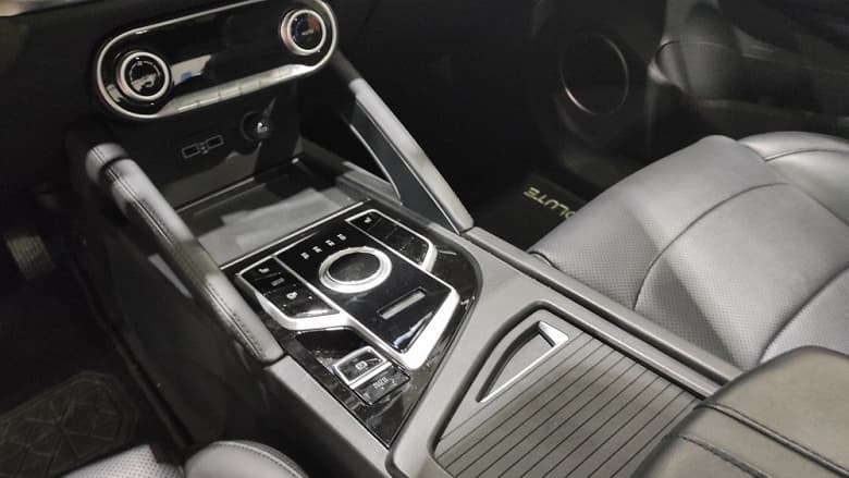 Что из себя представляет российский электрический кроссовер Evolute i-JOY за 3,5 миллиона рублей? Опубликован первый обзор новинки