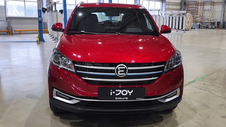Что из себя представляет российский электрический кроссовер Evolute i-JOY за 3,5 миллиона рублей? Опубликован первый обзор новинки